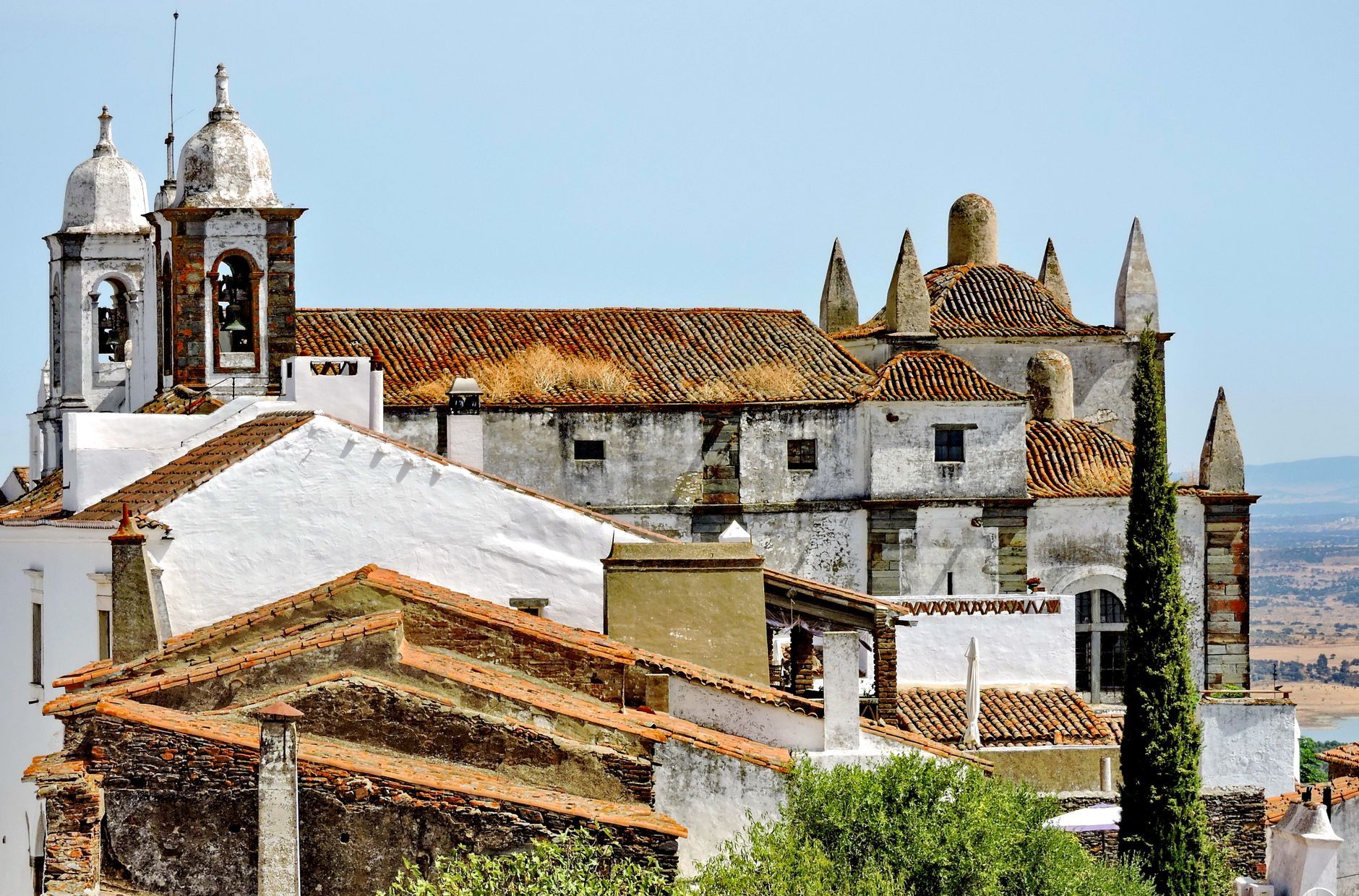Whitewashed hilltop village of Monsaraz, Portugal